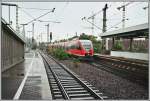 644 042 und 040 fahren am Mittag des 27.05.07 als RB25  Oberbergische Bahn , von Kln ber Gummersbach nach Marienheide, in den Bahnhof Kln-Messe/Deutz ein.