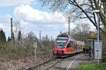 644 001 kommt in Dortmund Huckarde Nord eingefahren. Links führten ehemals Gleise zum Dortmunder Güterbahnhof.

Dortmund 14.04.2023