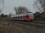 Am Samstagmittag fährt gerade der 644 028 als RB38 aus dem Bahnhof Kappelen-Wevelinghoven/Erft aus.7.1.2017