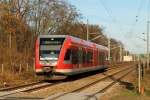 Die Tage der DB-roten Triebwagen auf der RB 12 sind gezählt.
Der GTW 2/6 von Templin Stadt nach Berlin-Lichtenberg am 03.12.2015 kurz vor dem Halt in Sachsenhausen (Nordbahn).
Die Aufnahme wurde vom Bahnsteig gemacht.
