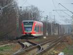 Hier sehen wir einen Diesel-Triebwagen der Baureihe 646 von Bombardier Adtranz & Stadler Rail auf dem Weg mit der RB 22 nach Potsdam Hauptbahnhof am 13.03.2007, kurz vor der 80iger Weiche in Saarmund.