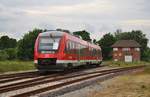 648 117-9 fährt am 10.6.2017 auf dem Weg als RE6 (RE3612)  Prignitz-Express  von Berlin Spandau nach Wittenberge aus Pritzwalk aus.