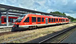 Smartphone-Aufnahme von 648 852-1 (Alstom Coradia LINT 41) von DB Regio Schleswig-Holstein (DB Regio Nord) als RB 21164 (RB64) nach Bad St. Peter-Ording, die im Startbahnhof Husum auf Gleis 3 steht.
[3.8.2019 | 13:26 Uhr]
