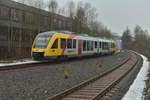 Bei der Einfahrt in Attendorn ist hier gerade der HLB Triebwagen VT 263/648 103 zu sehen, der als RB 92 nach Finnentrop fahrend ist.