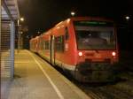 650 016-9 und 650 017-7 warten in Plochingen mit der vorletzten Fahrt um 22:57 Uhr als RB 13997 nach Kirchheim (Teck) 19.11.2008 