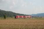 Zwei Triebzge der BR 650 sind am 10.9.2009 zwischen Dettingen und Owen als RB nach Oberlenningen unterwegs.