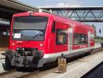 650 997 der Sdostbayernbahn steht am 17. August 2011 als RB von Traunreut nach Waldkreiburg im Bahnhof Mhldorf (Oberbay).