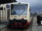 HzL (Hohenzollerische Landesbahn) VT 203 und 204 (Stadler Regio-Shuttle RS1 - DB BR 650) fhrt am 29.03.2009 von Sigmaringen kommend in den Bahnhof Bad Saulgau ein.