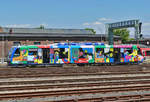 0 654 008-1  Bördeexpress  (Bördebahn Düren über Zülpich nach Euskirchen)  mit  Otmar-Alt-Kunstwerk  im Bahnhof Euskirchen. 30.06.2018