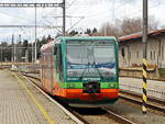 Ausfahrt 654 048-7 (95 80 0654 048-7 D-GWTR) als Os 7110 nach Karlsbad  am 01. März 2020 aus den Bahnhof Marienbad.