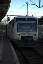 VT 57 nach Zwickau Hbf  am 30.12.2012 gegen 14:57 Uhr in Plauen Oberer Bahnhof