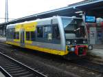 Bhf Weißenfels am 15. Januar 2014 wartet 672 917 der Burgenlandbahn als RB34725 auf die Abfahrt nach Zeitz.