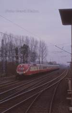 Bei trübem Wetter war hier am Block Lengerich - Ringel am 28.11.1987 VT 601 TEE Parsifal in Richtung Osnabrück unterwegs.