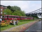 VT 98 beim WadJ in Wilhelmshaven als Pendelverkehr am Haltepunkt Kaiser-Wilhelm-Brcke.04-07-2009