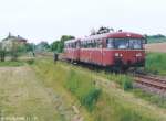 996 773 fuhr am 21.5.95 im Bahnhof Mühlhausen ab. Die Weiche lag noch, aber das Ladegleis war bereits ࠞwegrationalisiertࠜ worden.