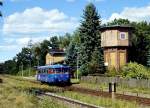 Der PEG-Schienenbus hat gerade einen Halt in Blumenthal eingelegt und rollt weiter nach Neustadt (Dosse), 02.09.2003