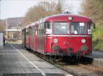 Der Revier-Sprinter der Historischen Eisenbahn Gelsenkirchen besteht, hier bei einer Sonderfahrt im Bahnhof Billerbeck am 03.12.2006, aus 796-27, VB998094-7, 796 VS27 und 796-210 .