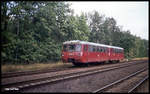 Auf der Hauptstrecke Berlin - Magdeburg ist hier 172138 mit 172758 als N 7416 aus Genthin kommmend am 19.10.1991 um 12.32 Uhr kurz vor Güsen unterwegs. 