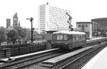 171 065 als  Dienstpendelzug  Grunewald - Friedrichstrasse am 3.5.1988 in Berlin-Zoo.