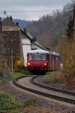 772 141-8 & 772 140-0, Traben-Trarbach - Bullay, in Kvenig. Der Sonderzug fuhr anlsslich der Feier  175 Jahre Deutsche Eisenbahn  bzw. des  Dampfspektakels . Das Wetter spielte leider berhaupt nicht mit. 04.04.2010