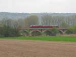 KSR 172 132-3 + 172 171-1 + 172 760-1 als DPE 25045 von Chemnitz Hbf nach Karsdorf, am 01.05.2013 auf dem Unstruthochwasserviadukt bei Kirchscheidungen. Anlass der Sonderfahrt war der Freyburger Weinfrhling. Als Leerfahrt ging es von Freyburg zur Abstellung nach Karsdorf. Vorher fand von Karsdorf aus noch eine Fotofahrt bis Nebra statt.