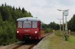 Am 25.08.13 fuhr das Ferkel (171 056-5) wieder von Adorf nach Muldenberg und zurck. Hier bei der Einfahrt in Muldenberg.