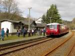 Ferkeltaxi 172 760-1, 172 132-3 und 172 171-1 an der Barthmühle/Elster am 28.03.2015.