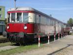 Verbrennungstriebwagen VT 137 099 mit Beiwagen VB 147 052 der  DR , Bw Schwerin [27.09.2009]