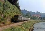 144 185 im Sommer 1981 bei Eisenrzt, Strecke Traunstein - Ruhpolding.