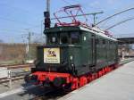 Sonderfahrt  100 Jahre Elektrifizierung Dessau-Bitterfeld  am 02.04.2011: E44 044 zeigt sich in Dessau kurz vor der Abfahrt nach Bitterfeld von ihrer besten Seite