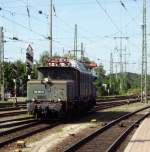 194 051-9 rangiert in Singen(Htw) in wird in Krze den Sonderzug aus Zrich ber die Gubahn befrdern. 10.08.08