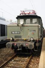 Technik-Nostalgie: 194 051-9 prsentiert sich den Besuchern der Mrklin-Tage in Gppingen mit dem unvergesslichen Charme der Kanten und Ecken. (19.09.09).