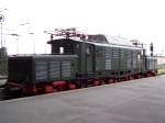 E 94 056 am Museumsbahnsteig in Leipzig Hbf.