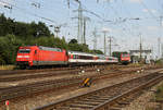 101 132 mit dem aufgrund eines PU´s bei Roisdorf umgeleiteten EC8 in Gremberg am 05.07.2017