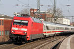 DB 101 038-8 mit IC 2009 nach Köln Hbf. verlässt Recklinghausen Hbf. 25.3.2018