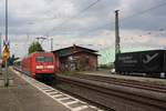 # Roisdorf 28
Die 101 063-6 der DB Fernverkehr mit einem IC aus Koblenz/Bonn kommend durch Roisdorf bei Bornheim in Richtung Köln.

Roisdorf 
1.5.2018