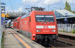 DB Fernverkehr AG mit  101 121-2 [NVR-Number: 91 80 6101 121-2 D-DB] und PbZ am 05.09.18 Durchfahrt Bf. Berlin-Hohenschönhausen Richtung Bf. Berlin-Lichtenberg.