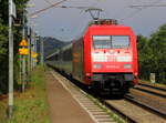 101 016-4 DB kommt mit einem  EC9 aus Hamburg-Altona(D) nach Zürich-Hbf(CH)  und kommt aus Richtung Köln-Eifeltor,Hürth,Brühl,Sechtem,Bornheim,Roisdorf bei Bornheim,Bonn-Hbf,Bad-Godesberg,Rolandseck,Remagen,Sinzig,Bad Breisig,Brohl-Lützing und fährt durch Namedy in Richtung Andernach,Weißenthurm,Urmitz,Koblenz-Lützel.
Aufgenommen vom Bahnsteig 2 in Namedy.
Bei Sommerwetter am Vormittag vom 17.8.2018.