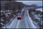 Am Ortsrand von Hasbergen ist hier am 5.12.1998 101024 mit dem IC 801 um 13.46 Uhr nach Basel unterwegs.