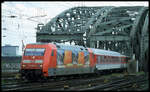 101069 Kinderlok verlässt am 9.5.2001 um14.48 Uhr mit dem EC Konsul nach Basel die Hohenzollernbrücke in Köln und fährt in den HBF Köln ein.