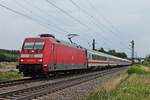 Mit EC 206 (Zürich HB - Frankfurt (Main) Hbf) fuhr am 21.07.2017 die 101 023-0 am Industriegebiet von Buggingen vorbei in Richtung Freiburg im Breisgau.