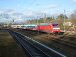 Am 10.1.2020 schob 101 088-3 einen IC nach Rostock durch den Bahnhof Birkenwerder b.