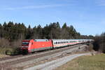 101 096 auf dem Weg nach München am 21. Februar 2023 bei Sossau im Chiemgau.
