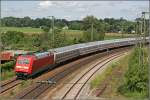 101 083 fhrt mit dem 12 Minuten Verspteten IC 2293 von Saarbrcken Hbf nach Salzburg in Rosenheim ein. Vermutlich handelt es sich um einen Ersatzzug...