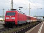 101 106-3 mit einem NZ nach Kopenhagen im Bahnhof Ingolstadt Hbf. Aufgenommen am 27.05.07