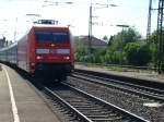 EuroCity 6 mit BR 101 115-4 von Chur nach Hamburg-Altona, hier bei der Durchfahrt Rastatt am 11.05.08 .