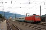 101 139 (9180 6 101 139-4 D-DB) durchfhrt mit dem IC 88  Leonardo da Vinci , von Milano Centrale nach Mnchen Hbf, den Bahnhof Schwaz. (04.07.2008)
