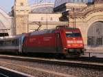 BR 101 058-6 mit EC nach Budapest  am 12.10.2008 fuhr gerade in Dresden Hbf ein.