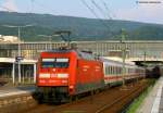 IC 2373 (Stralsund-Karlsruhe Hbf) mit Schublok 101 051-1 in Heidelberg Hbf am 2.5.09