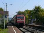 101 098 mit einem EC nach Chur in Freiburg St.Georgen in Basel SBB wird sie abgekuppelt und der Zug wird an eine Schweizer Lok bergeben.
